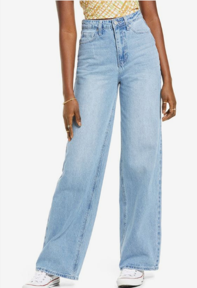 Wide-leg Straight Jeans