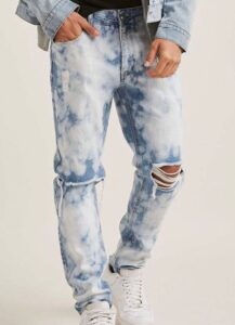 Custom Design Snow Washed Ripped Jeans Factory Men's Damaged Jeans Supplier OEM/ODM